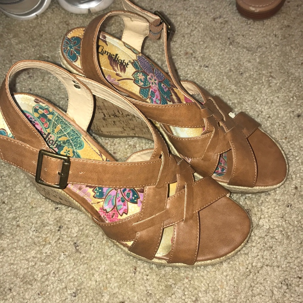 Brown wedges!